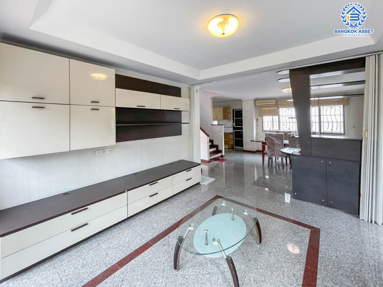 *****บ้านเดี่ยวมือสอง ม.ศุภาลัย ออคิดปาร์ค สุขาภิบาล5  เนื้อที่ 67 ตร.ว. ฟังก์ชัน 3 ห้องนอน 2 ห้องน้ำ จอดรถได้ 2 คัน บนทำเลเชื่อมต่อหลายเส้นทาง ถ.รามอินทรา ถ.สายไหม และถ.พหลโยธิน ใกล้สนามบินดอนเมือง ทางด่วน "รามอินทรา" และรถไฟฟ้าสายสีเขียว "สถานีสายหยุด"